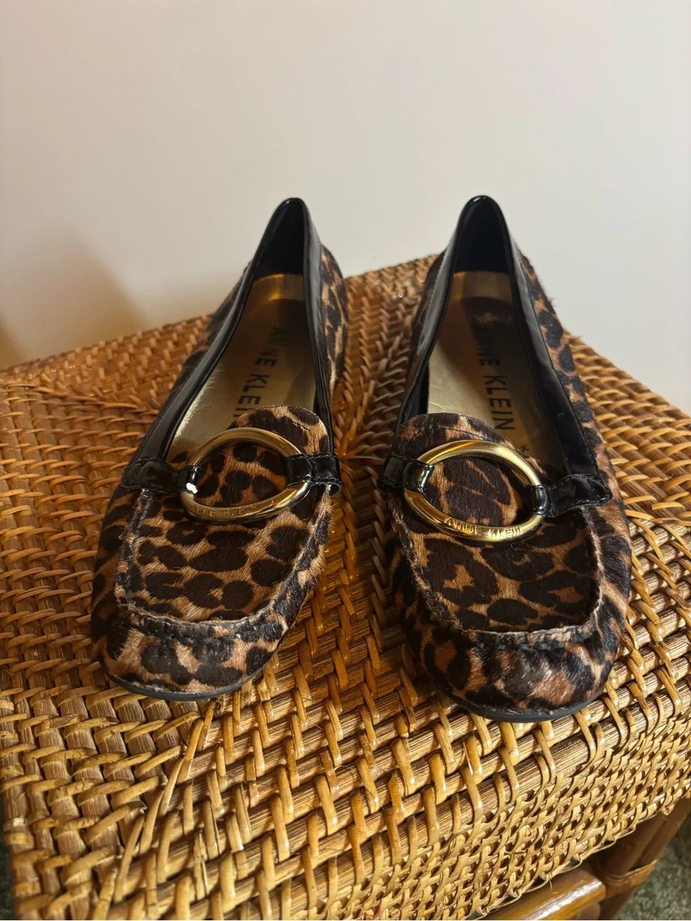 Anne Klein iflex Leopard Print Loafers with Gold Ring, size 9 - Picture 2 of 10